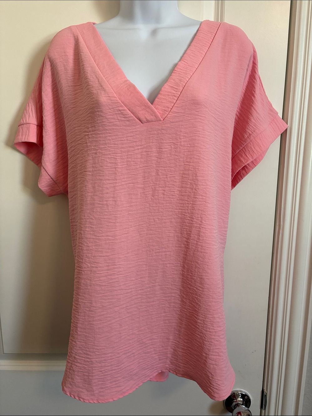 Zenana Women’s Pink V-Neck Short Sleeve Top L #64T